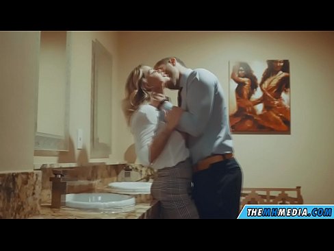 ❤️ Kur një bjonde me bukë ju josh në një banjë publike ❌ Vetëm porno tek ne sq.f150pulse.top ❌️❤